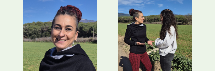 Imatge de l'esquerra: dona somrient amb cabell recollit en un camp verd amb muntanyes i cel blau de fons. Imatge de la dreta: Dues dones conversant en un camp agrícola amb vegetació verda i muntanyes al fons.